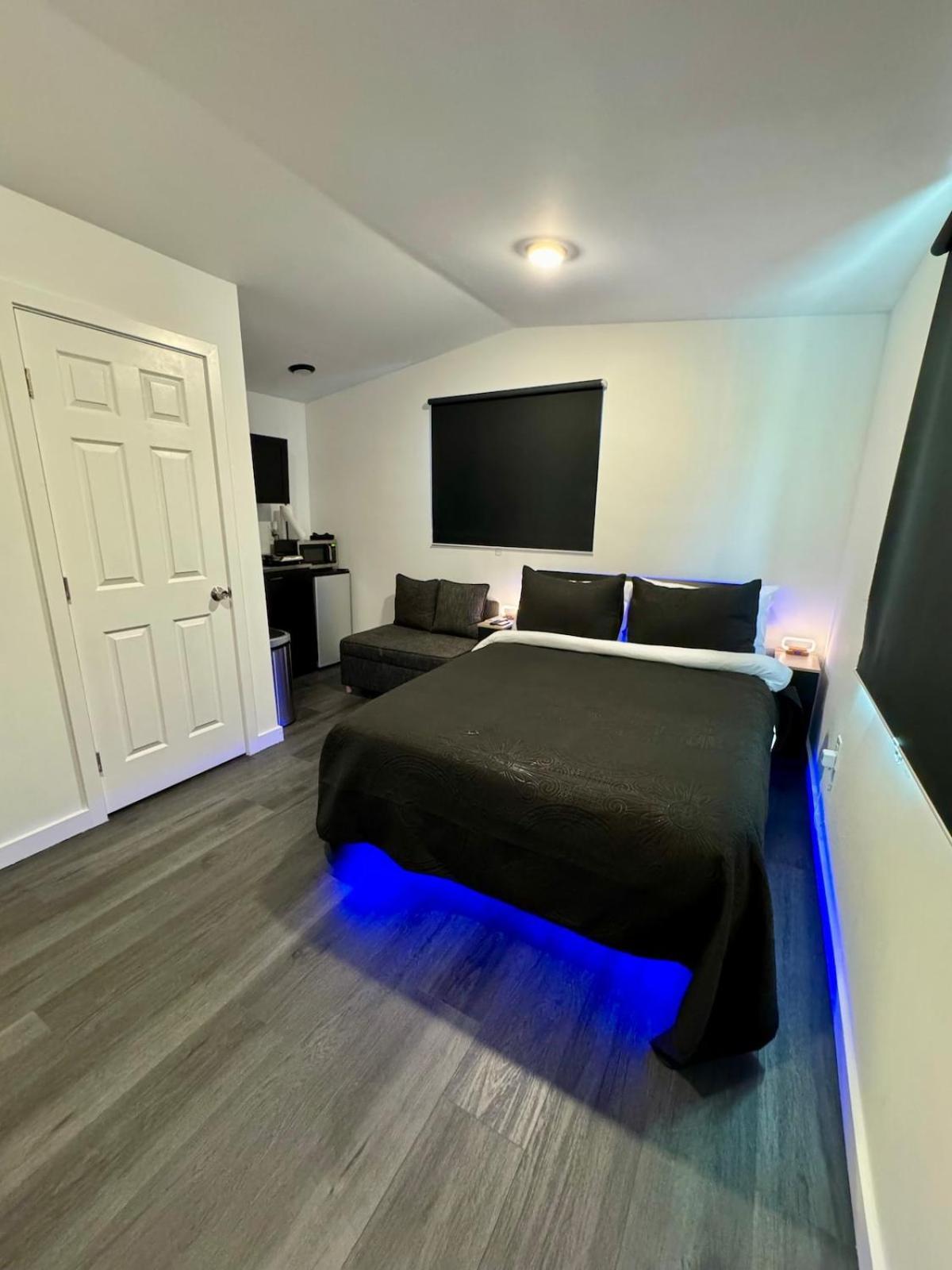 Your Downtown Cozy Studio With Backyard Unit C Phoenix Exterior photo